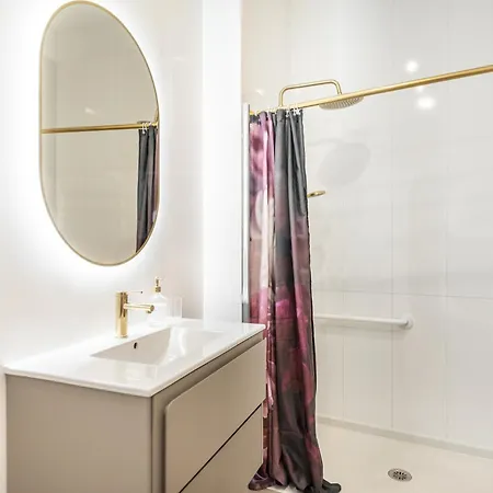 Sophisticated Modern Center By Rems * Malaga