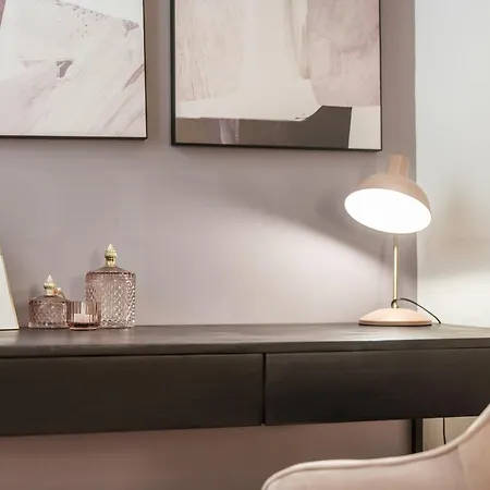 Sophisticated Modern Center By Rems Apartment