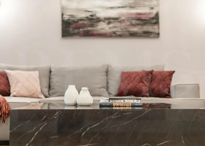 Διαμέρισμα Sophisticated Modern Center By Rems *