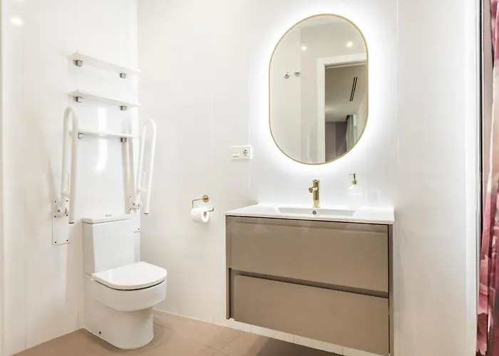 Sophisticated Modern Center By Rems